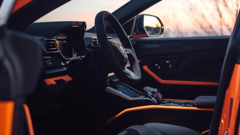 Lamborghini Urus превратился в супергибрид
