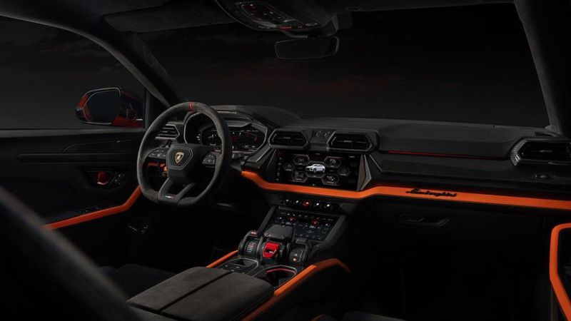 Lamborghini Urus превратился в супергибрид