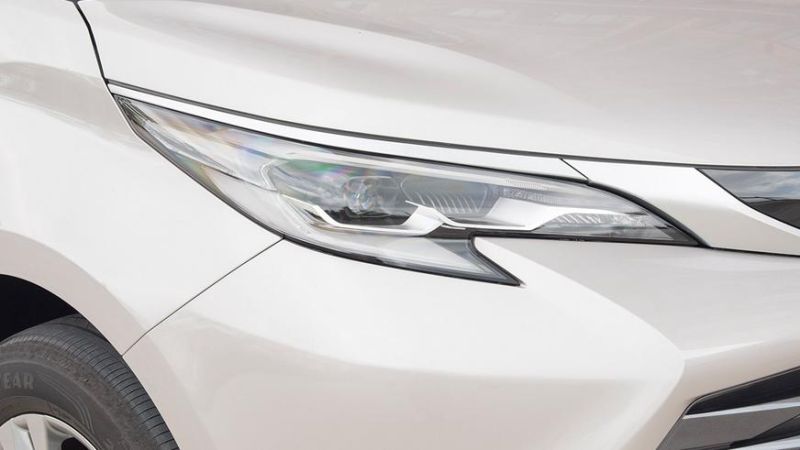 Минивэн Toyota Sienna в Китае получил полный привод и подешевел