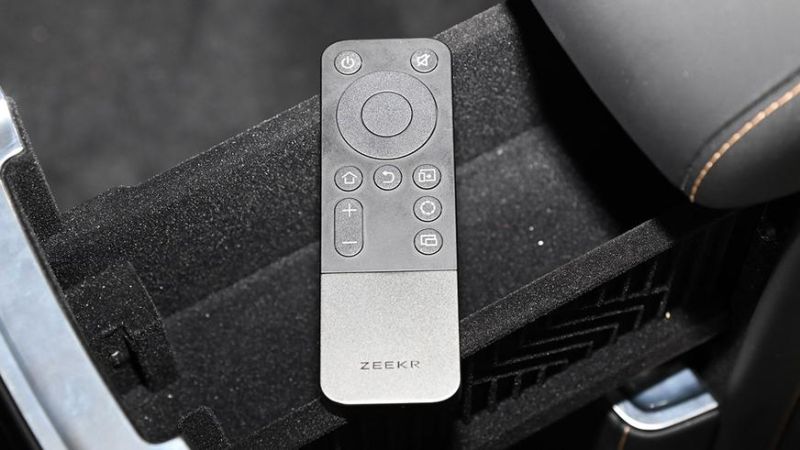 Самый роскошный Zeekr 009 оценили в 48.6 млн тенге