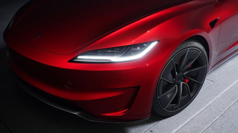 Tesla Model 3 Performance обновилась