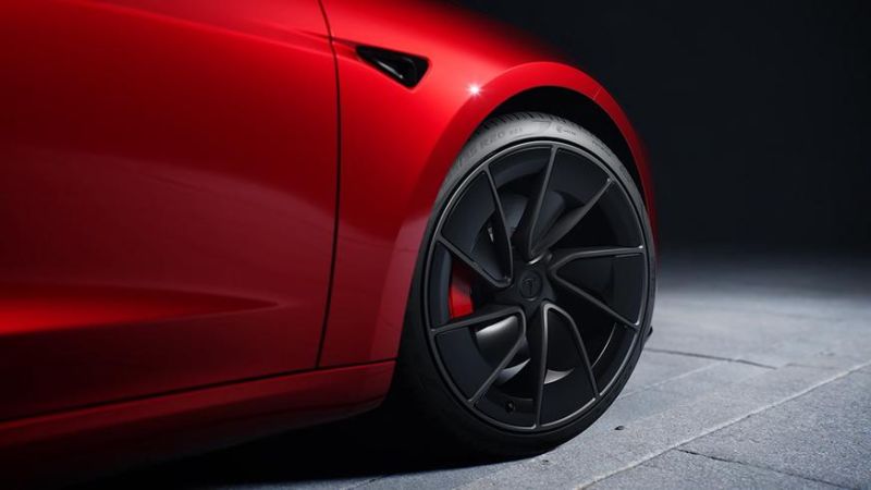 Tesla Model 3 Performance обновилась