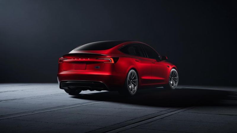 Tesla Model 3 Performance обновилась