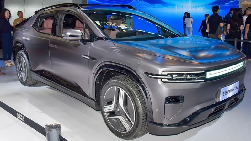 Трансформирующийся кроссовер появился у Changan