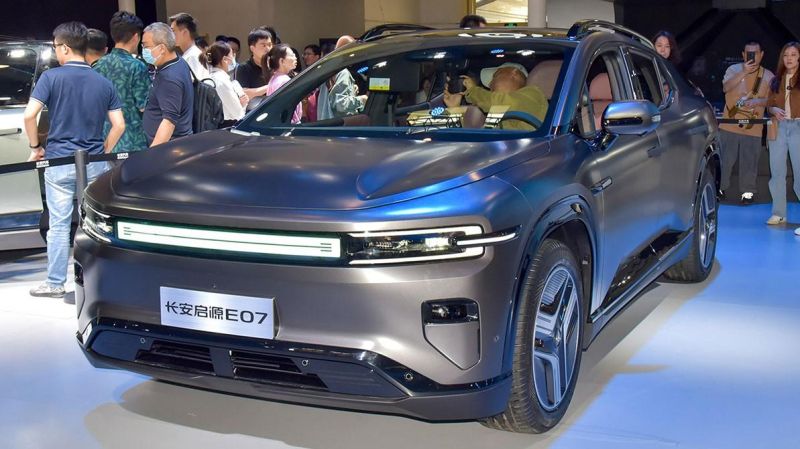 Трансформирующийся кроссовер появился у Changan
