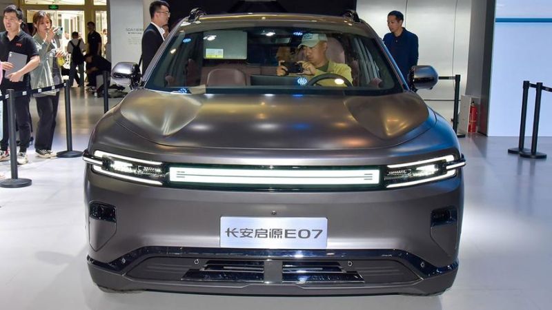 Трансформирующийся кроссовер появился у Changan