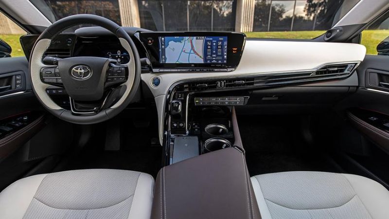 У владельцев водородных Toyota Mirai в США выявились проблемы