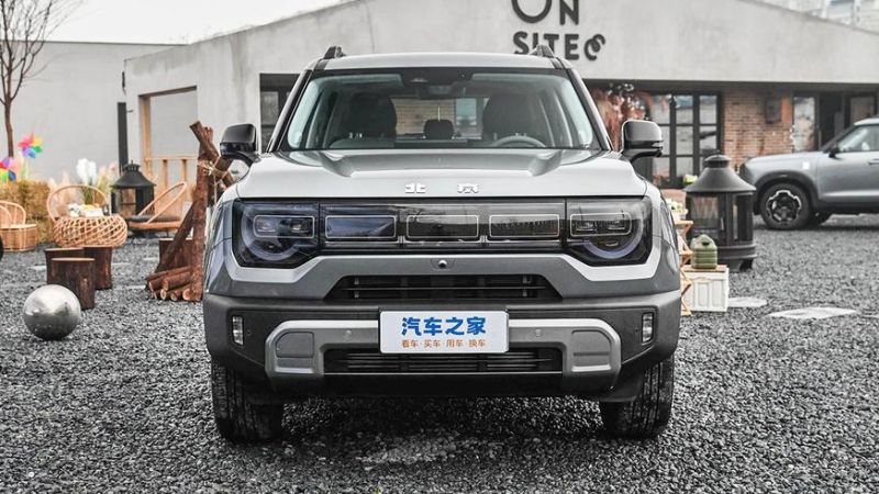 Бюджетный кроссовер BAIC BJ30 — суровая внешность и передний привод