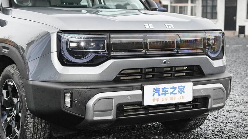Бюджетный кроссовер BAIC BJ30 — суровая внешность и передний привод