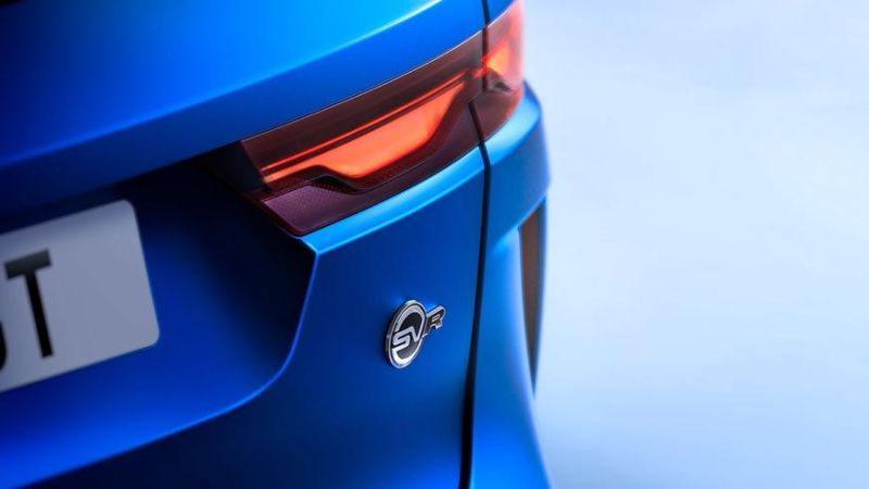 Jaguar провожает на покой F-Pace