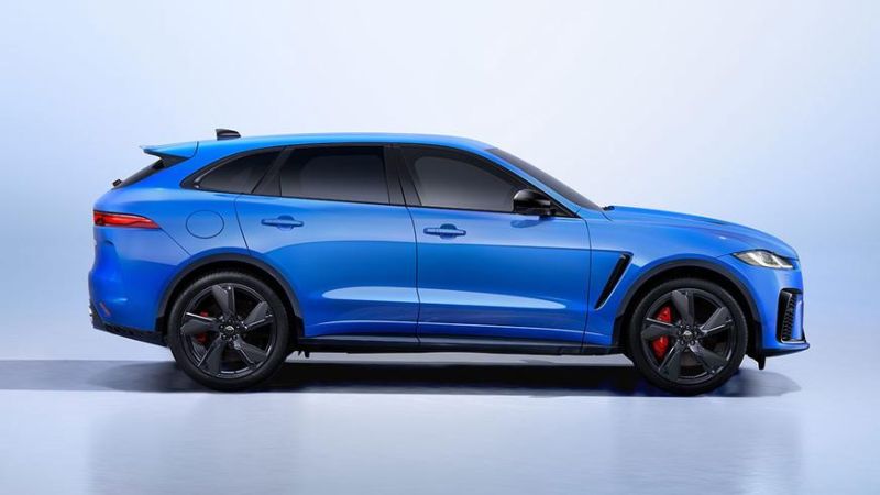 Jaguar провожает на покой F-Pace