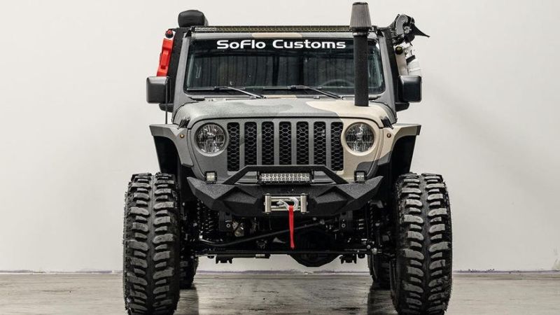 Jeep Gladiator превратили в суровый шестиколёсник для путешествий