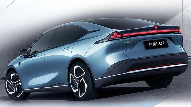 Новый седан от Changan и Huawei. Первые фото