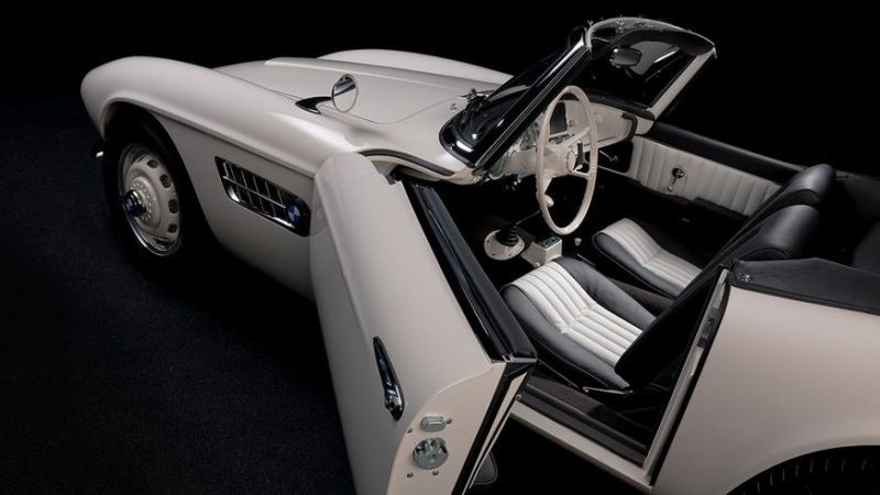 Обычный BMW Z4 превратился в ретрородстер за 288 тысяч евро