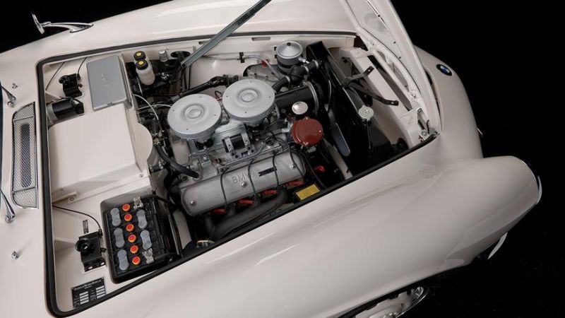 Обычный BMW Z4 превратился в ретрородстер за 288 тысяч евро