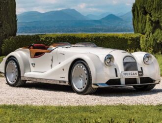 Родстер Morgan Plus Six стал ещё винтажнее благодаря Pininfarina