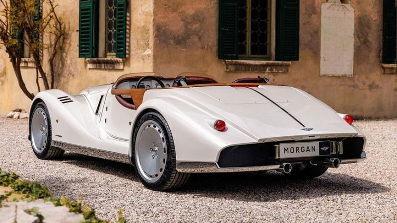 Родстер Morgan Plus Six стал ещё винтажнее благодаря Pininfarina