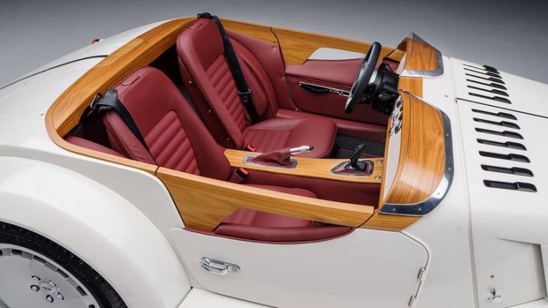 Родстер Morgan Plus Six стал ещё винтажнее благодаря Pininfarina