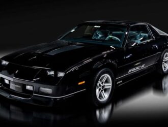 В США можно купить новый Chevrolet Camaro, выпущенный в 1985 году