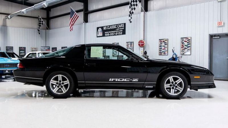 В США можно купить новый Chevrolet Camaro, выпущенный в 1985 году