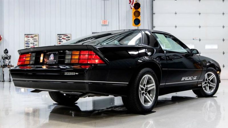 В США можно купить новый Chevrolet Camaro, выпущенный в 1985 году