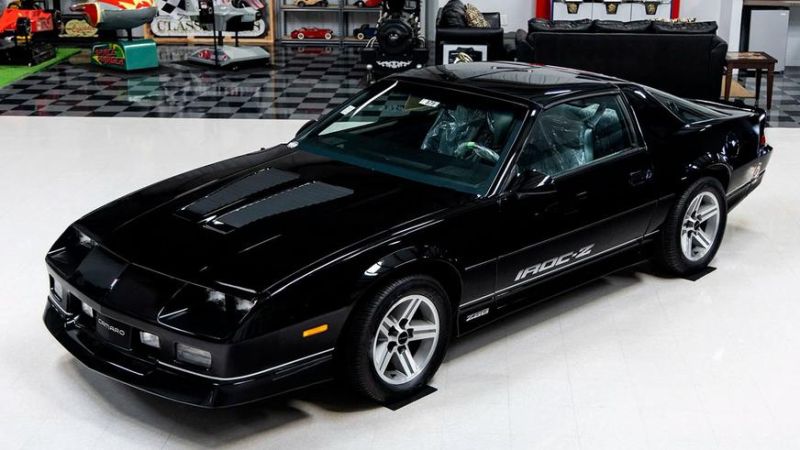 В США можно купить новый Chevrolet Camaro, выпущенный в 1985 году