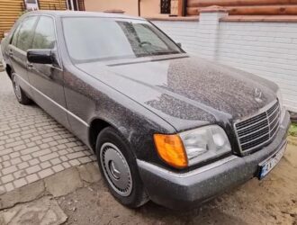 В Украине обнаружили почти новый Mercedes-Benz 300 SE (W140)