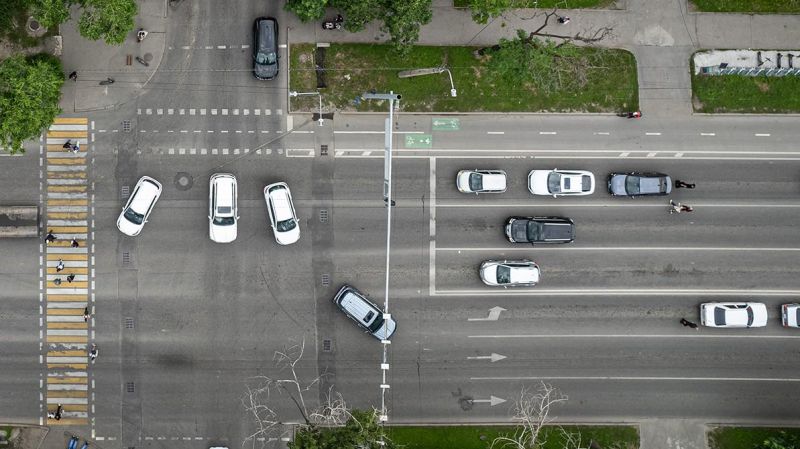 Всегда ли можно повернуть в свой ряд и не нарушить новое правило ПДД