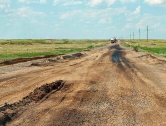 За плохие дороги наказали 50 000 чиновников. Но разбитые трассы по-прежнему одна из главных причин ДТП