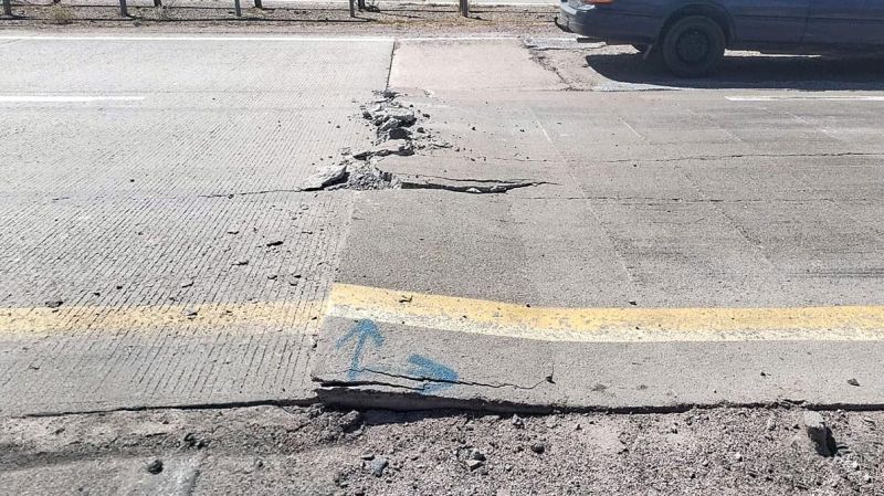 Бетонка снова вспучилась из-за жары в Жамбылской области