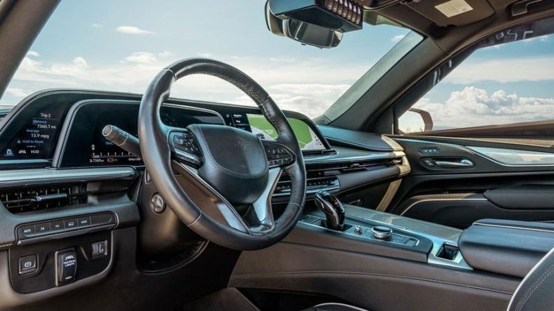Cadillac Escalade превратился в пуленепробиваемый Rezvani