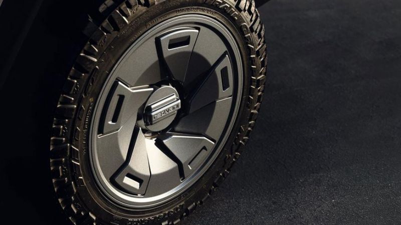 Cadillac Escalade превратился в пуленепробиваемый Rezvani