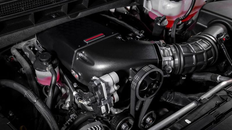 Cadillac Escalade превратился в пуленепробиваемый Rezvani
