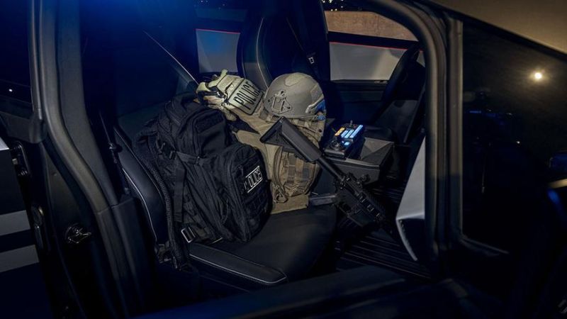 Cybertruck подготовили для службы в полиции