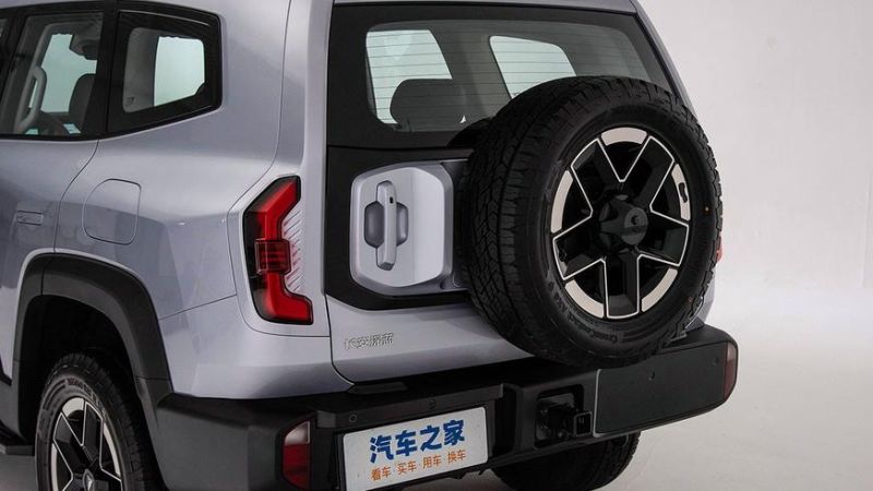 Дальнобойный кроссовер от Changan и Huawei вышел на рынок Китая