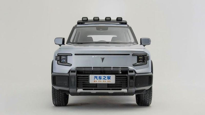 Дальнобойный кроссовер от Changan и Huawei вышел на рынок Китая