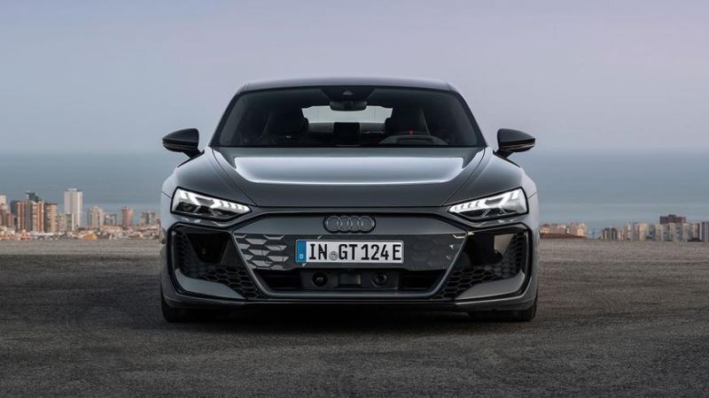 Электрокар e-tron GT теперь самый мощный Audi в истории