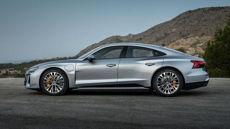 Электрокар e-tron GT теперь самый мощный Audi в истории