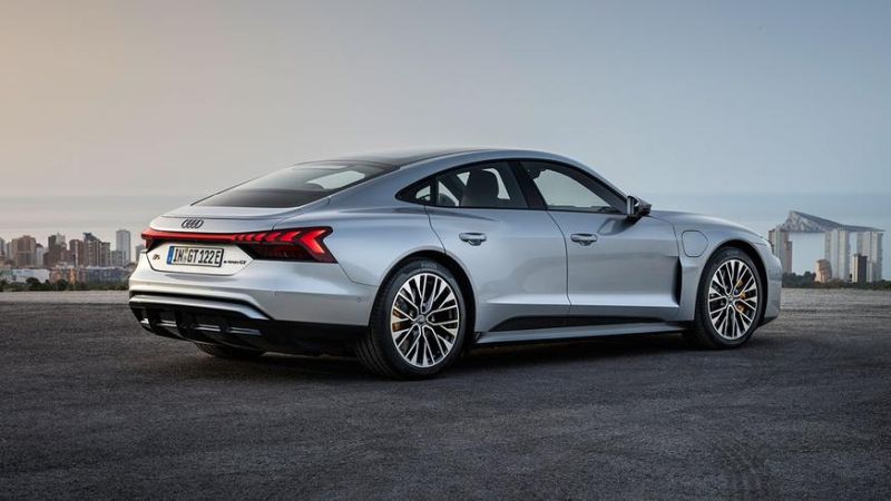 Электрокар e-tron GT теперь самый мощный Audi в истории