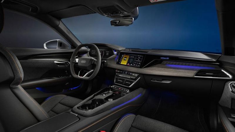 Электрокар e-tron GT теперь самый мощный Audi в истории