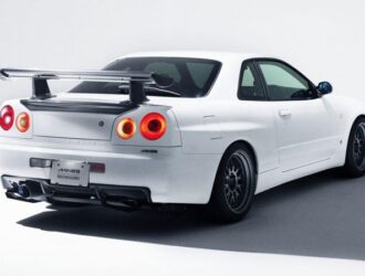 Японское ателье предложило рестомоды на базе Nissan Skyline GT-R