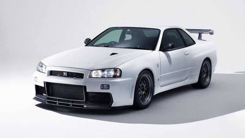 Японское ателье предложило рестомоды на базе Nissan Skyline GT-R