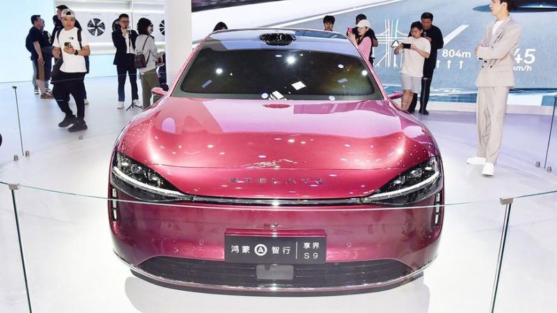Конкурента Audi A8 от Huawei оценили в Китае от 28 млн тенге