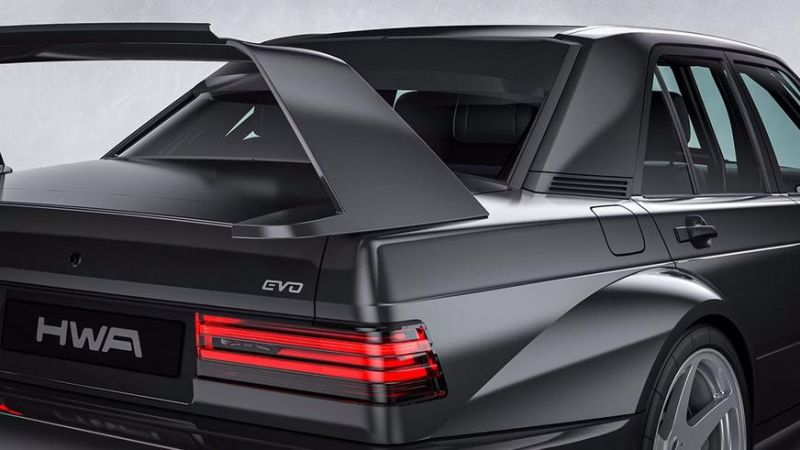 Первый рестомод в стиле культового 190E Evo II уйдёт с молотка