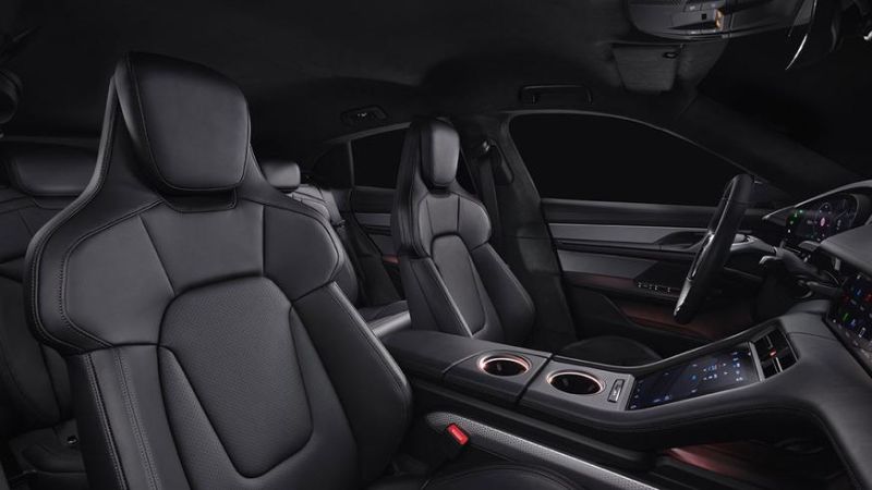 Porsche официально запустил продажи обновлённого Taycan в Казахстане