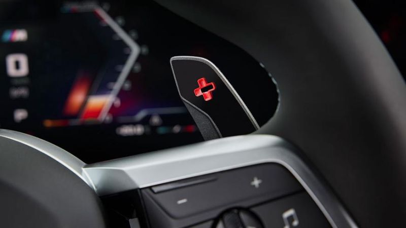 Представлен новый BMW 1-й серии: минус механика, плюс экраны