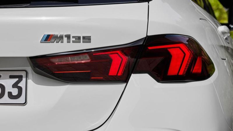 Представлен новый BMW 1-й серии: минус механика, плюс экраны