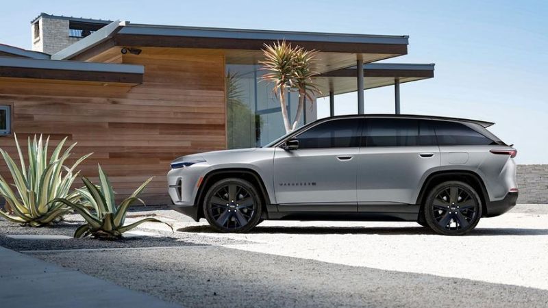 Представлен самый быстрый серийный Jeep. Это электрокар