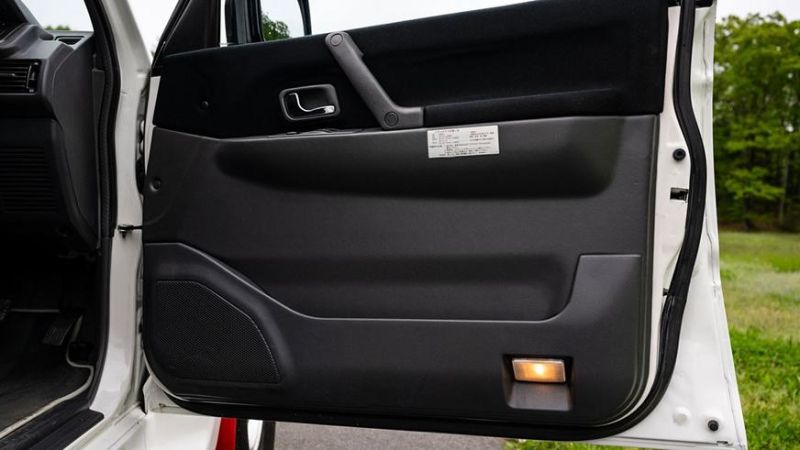 Редкий Mitsubishi Pajero Evolution выставили на продажу в США