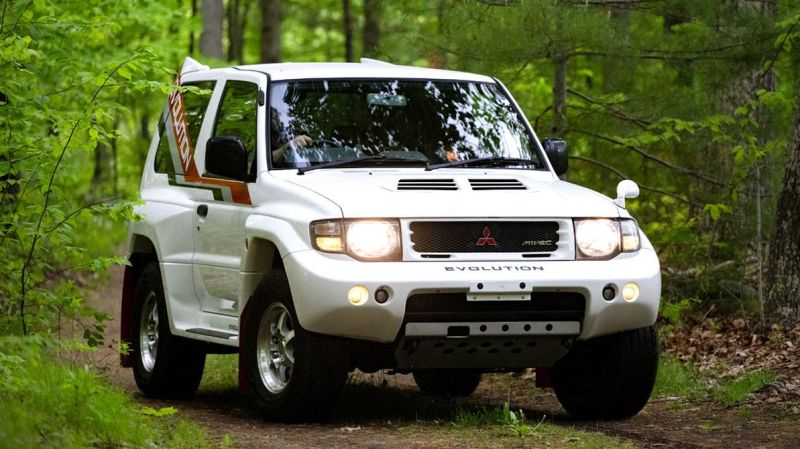 Редкий Mitsubishi Pajero Evolution выставили на продажу в США
